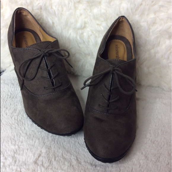🍁🍁Sole Senseability Suede Lace up Shooties 9 - Picture 3 of 8